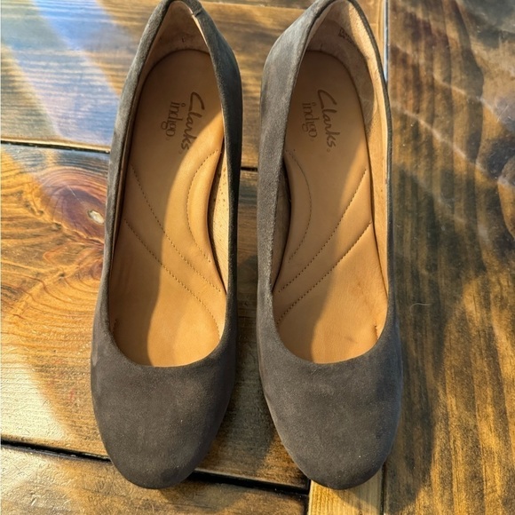 CLARKS INDIGO Taupe/brown Genuine Leather Suede Pumps High Heels Neutral size 7 - Picture 10 of 12
